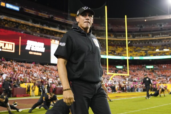 Rivera says he s not considering changes to the Commanders